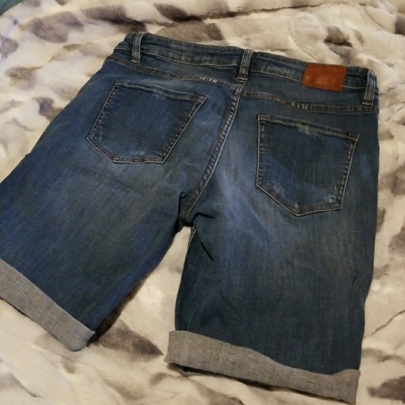 H&M women's Bermuda denim jean shorts - Picture 2 of 4